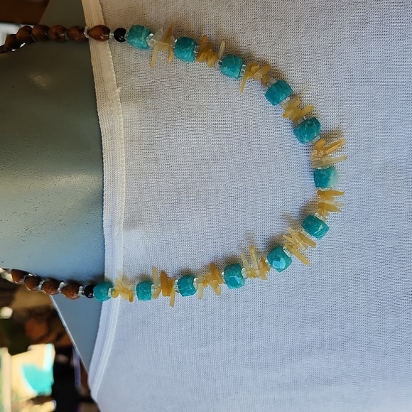 3 in 1 Necklace 18" of blue, pinks and brown. - Picture 3 of 4